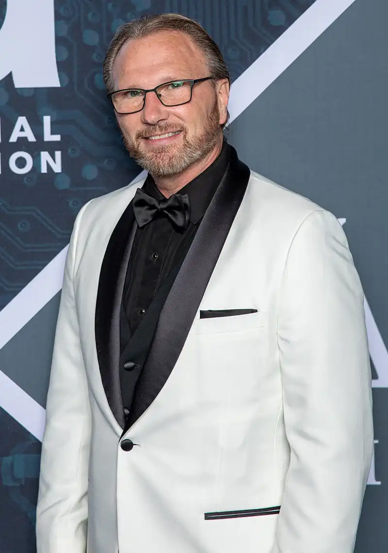 Dennis Schmidt, Prod Chair